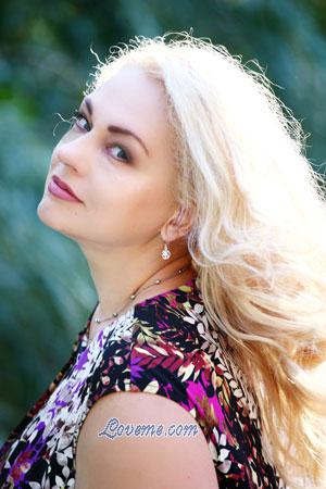 182864 - Irina Age: 52 - Ukraine