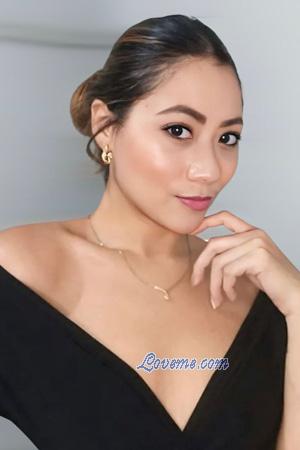 221177 - Naomi Age: 32 - Colombia