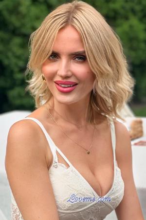 221280 - Lyudmila Age: 43 - Ukraine