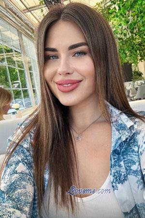 221963 - Viktoriia Age: 25 - Ukraine